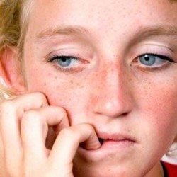 cocuklarda-tirnak-yeme-aliskanligi